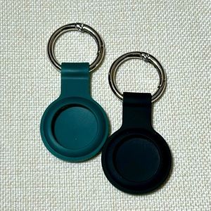 Air Tag Holder Case Silicone 2 Pieces Black and Green